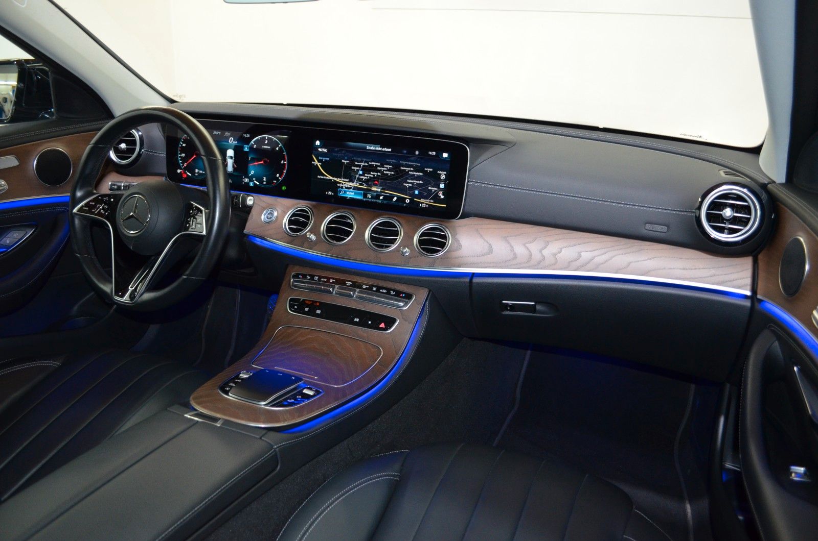 Mercedes-Benz E 400 – Bild 30