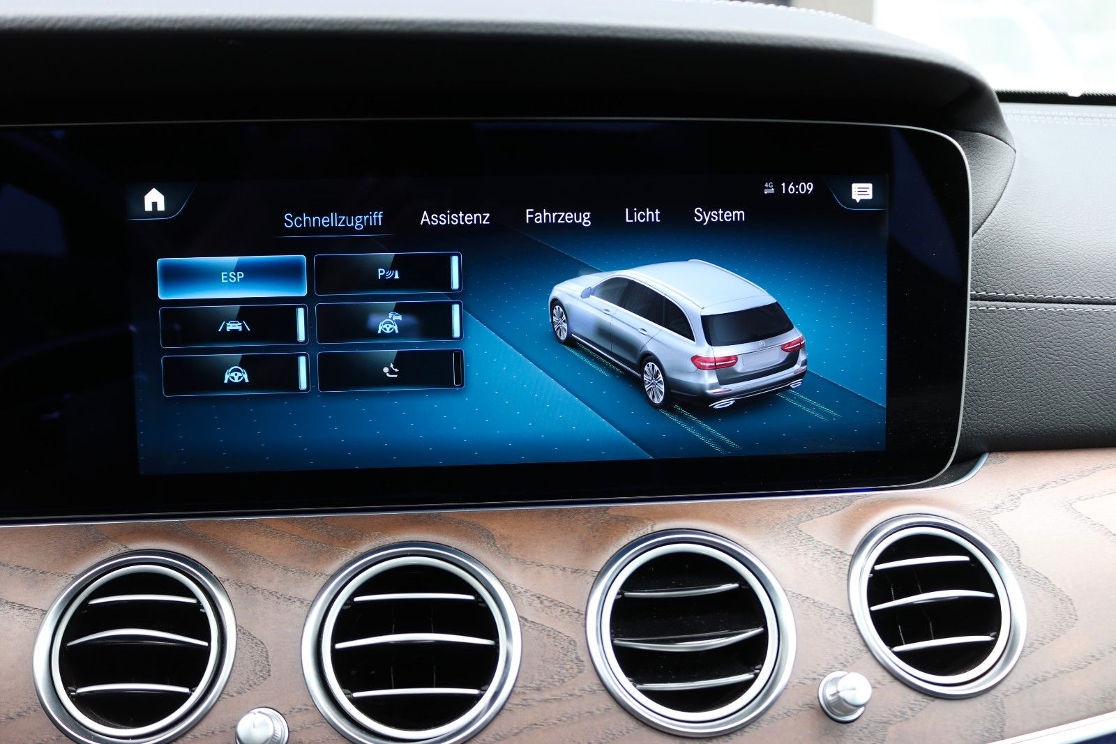 Mercedes-Benz E 400 – Bild 24