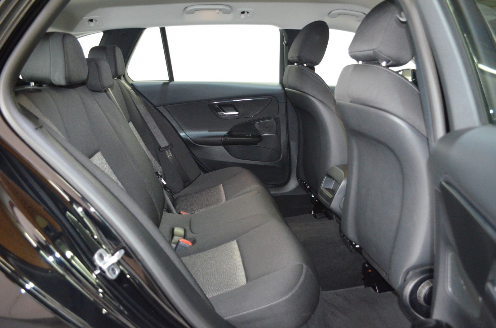 Mercedes-Benz C 220 – Bild 13
