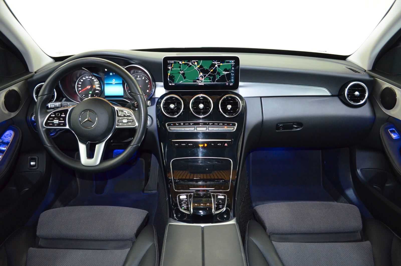 Mercedes-Benz C 300 – Bild 6