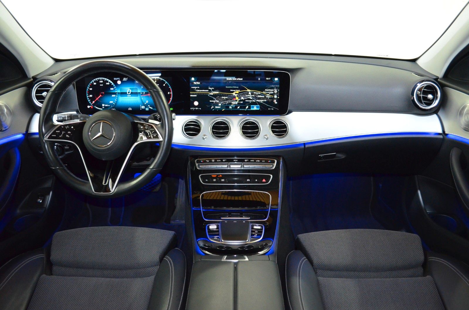 Mercedes-Benz E 220 – Bild 6