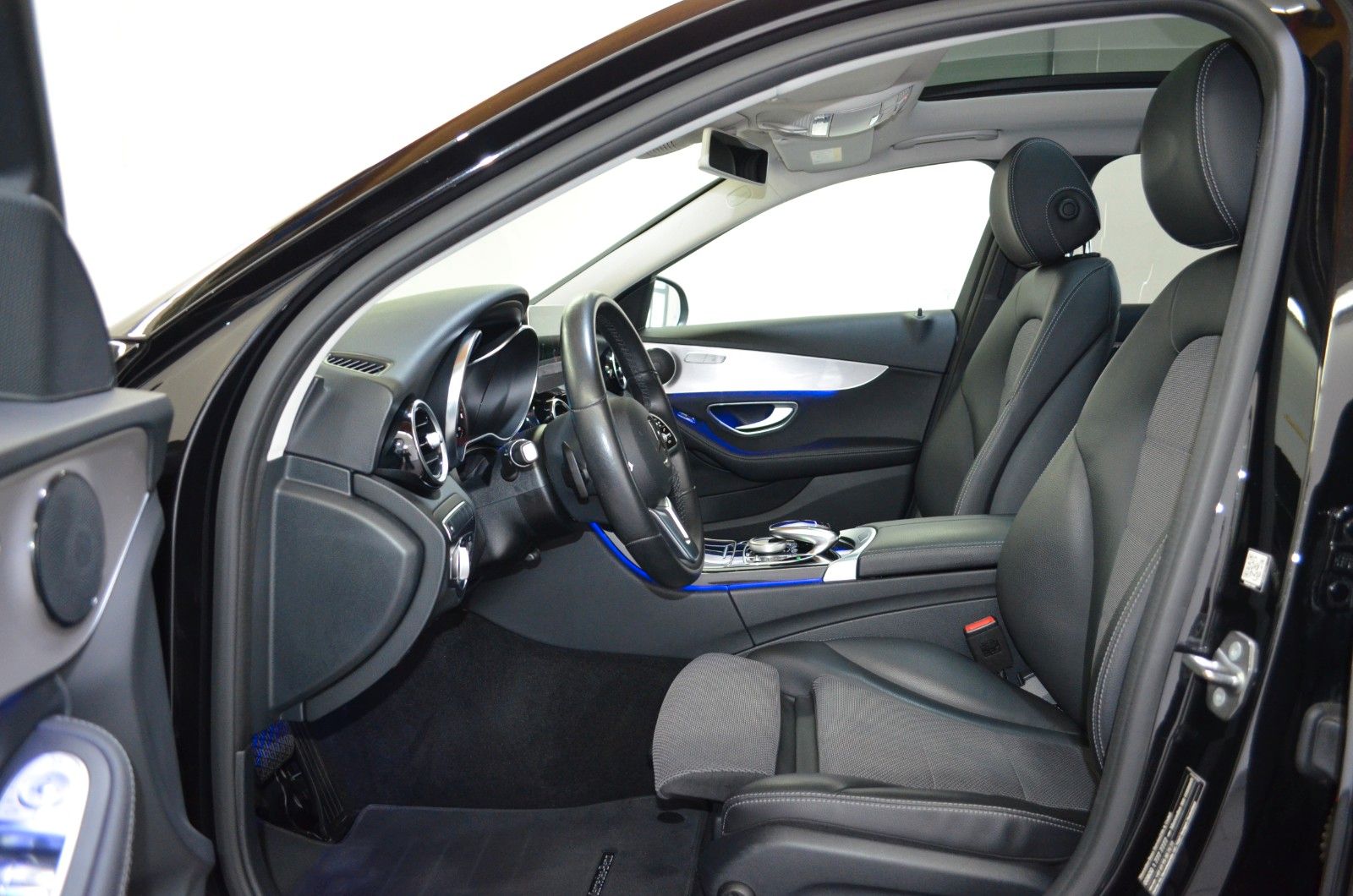 Mercedes-Benz C 300 – Bild 8