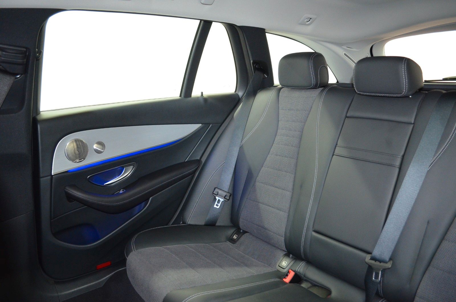 Mercedes-Benz E 220 – Bild 16