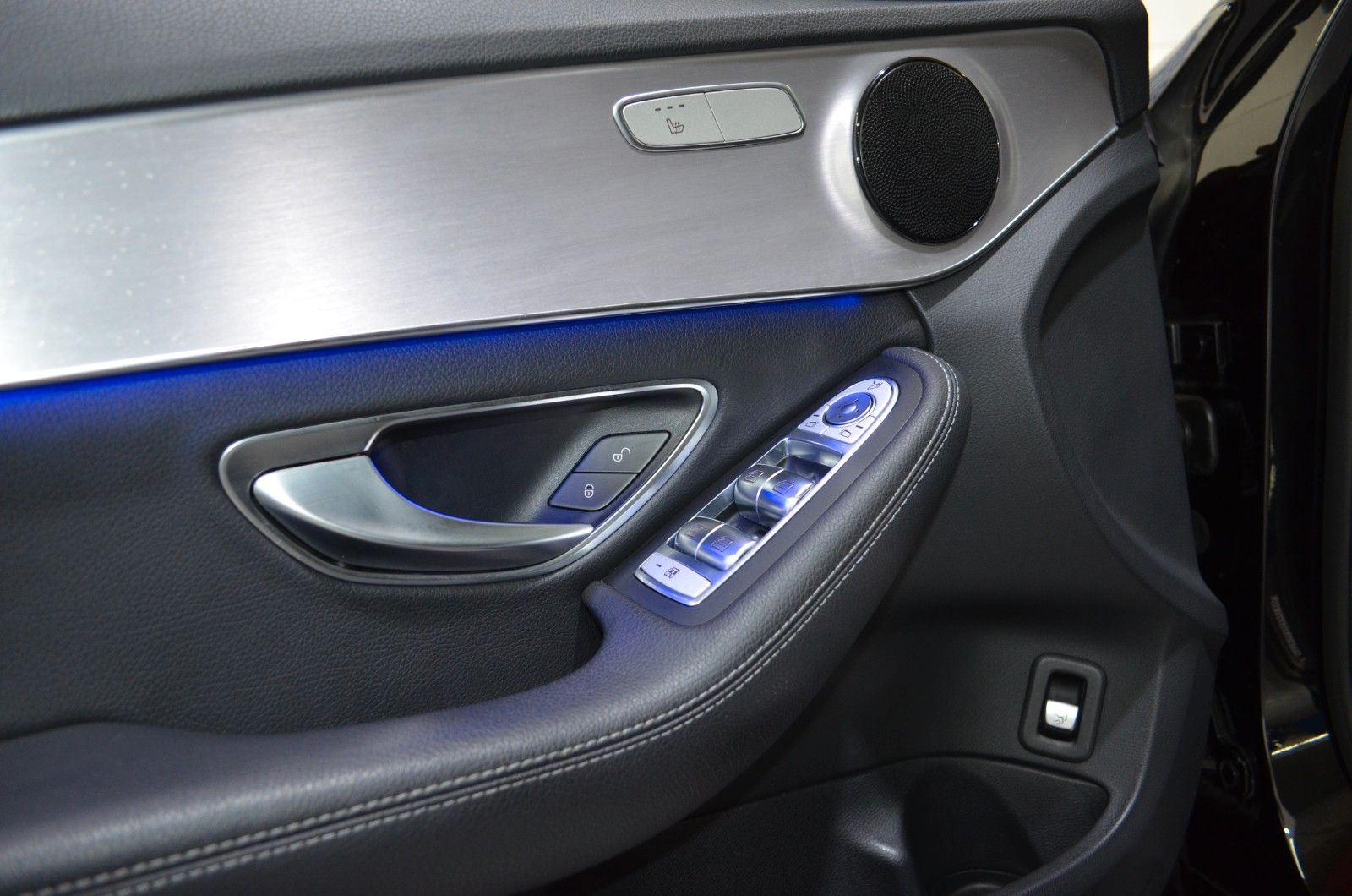 Mercedes-Benz C 300 – Bild 17