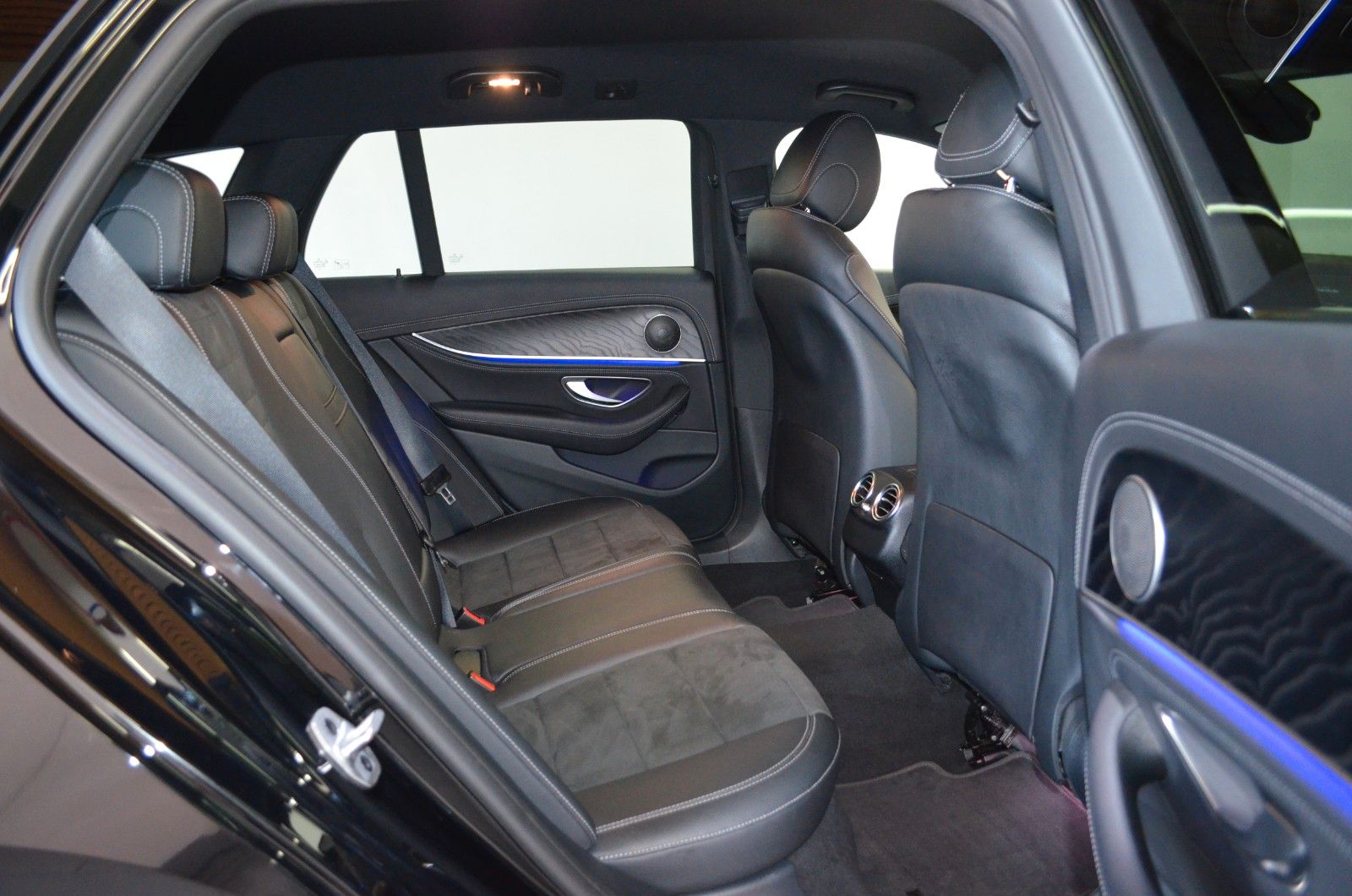 Mercedes-Benz E 220 – Bild 13