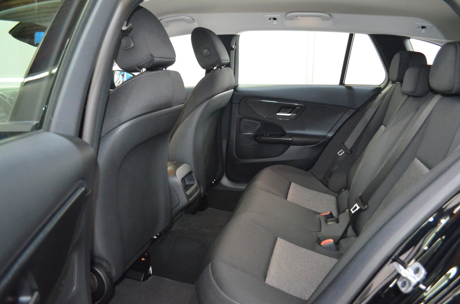 Mercedes-Benz C 220 – Bild 10