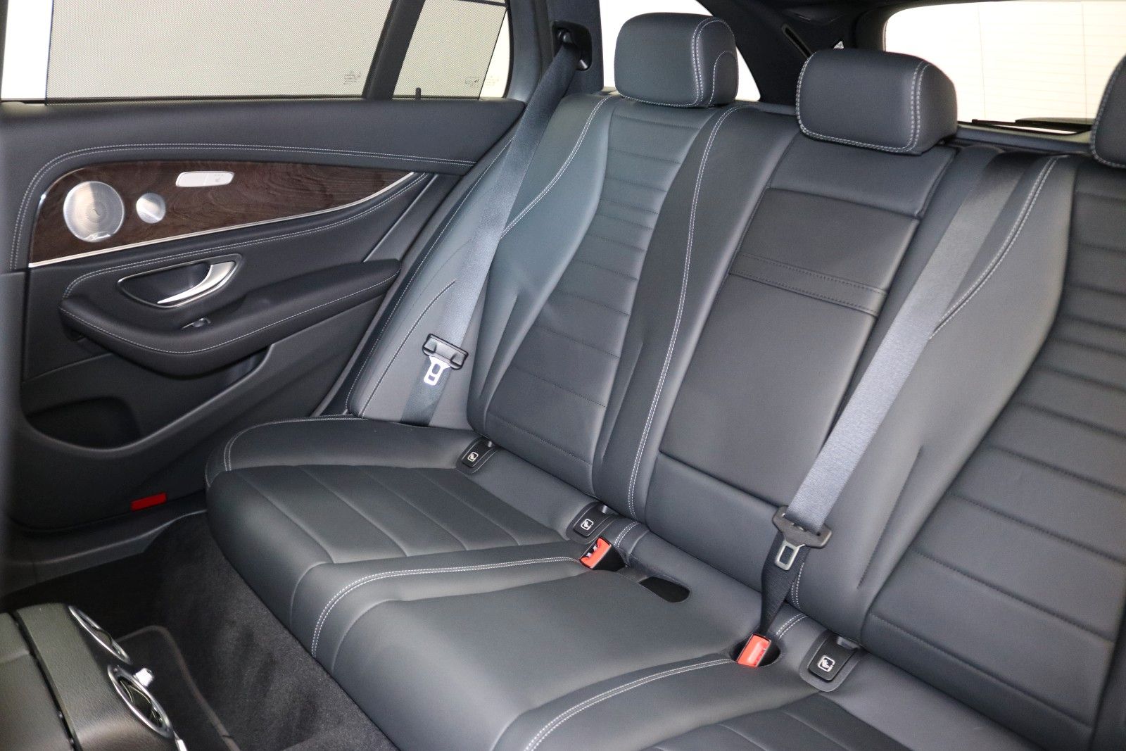 Mercedes-Benz E 400 – Bild 18