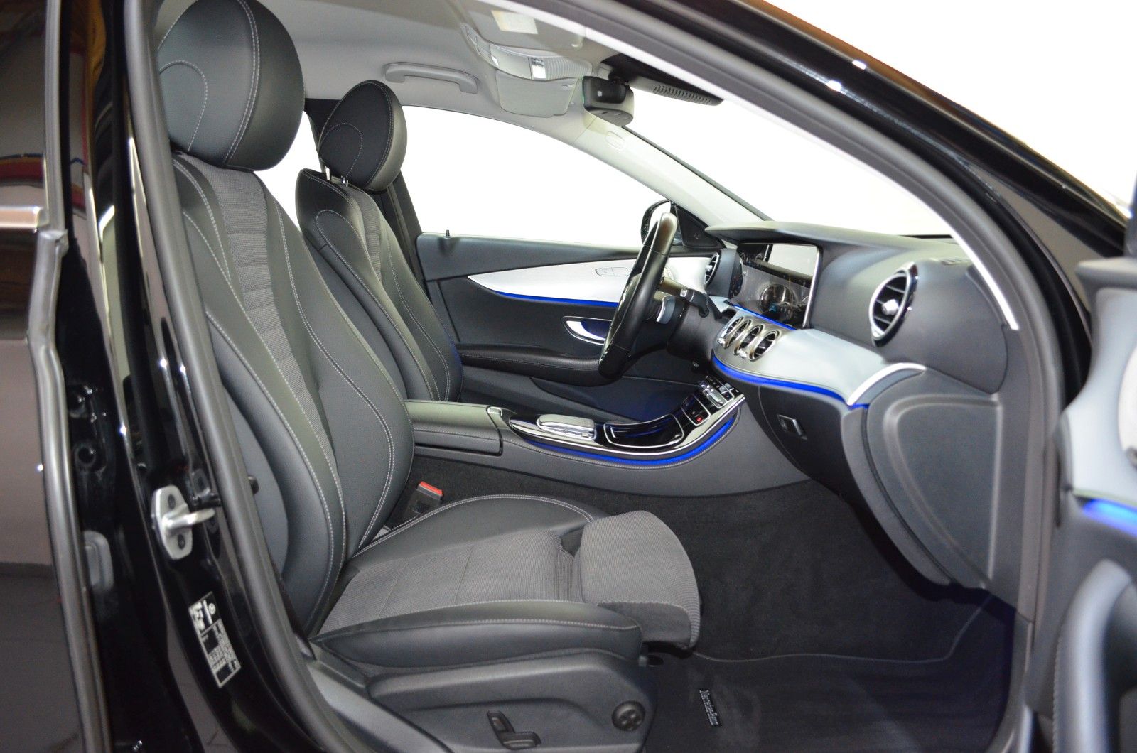 Mercedes-Benz E 220 – Bild 14