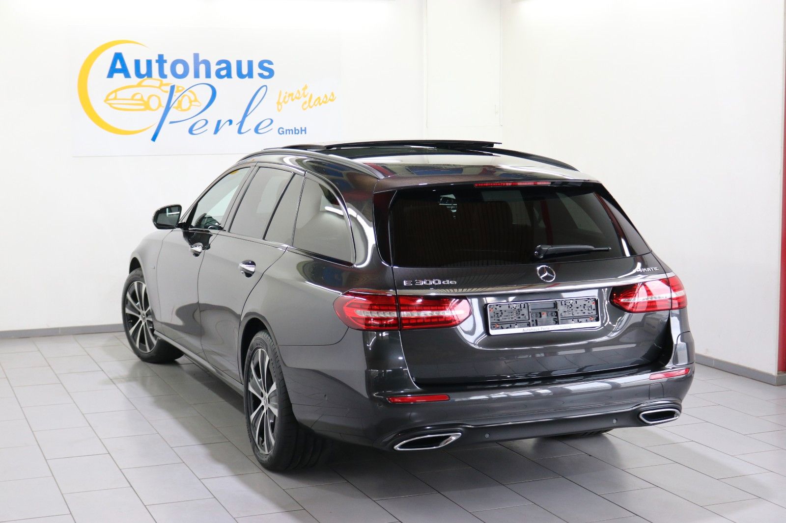 Mercedes-Benz E 300 – Bild 3