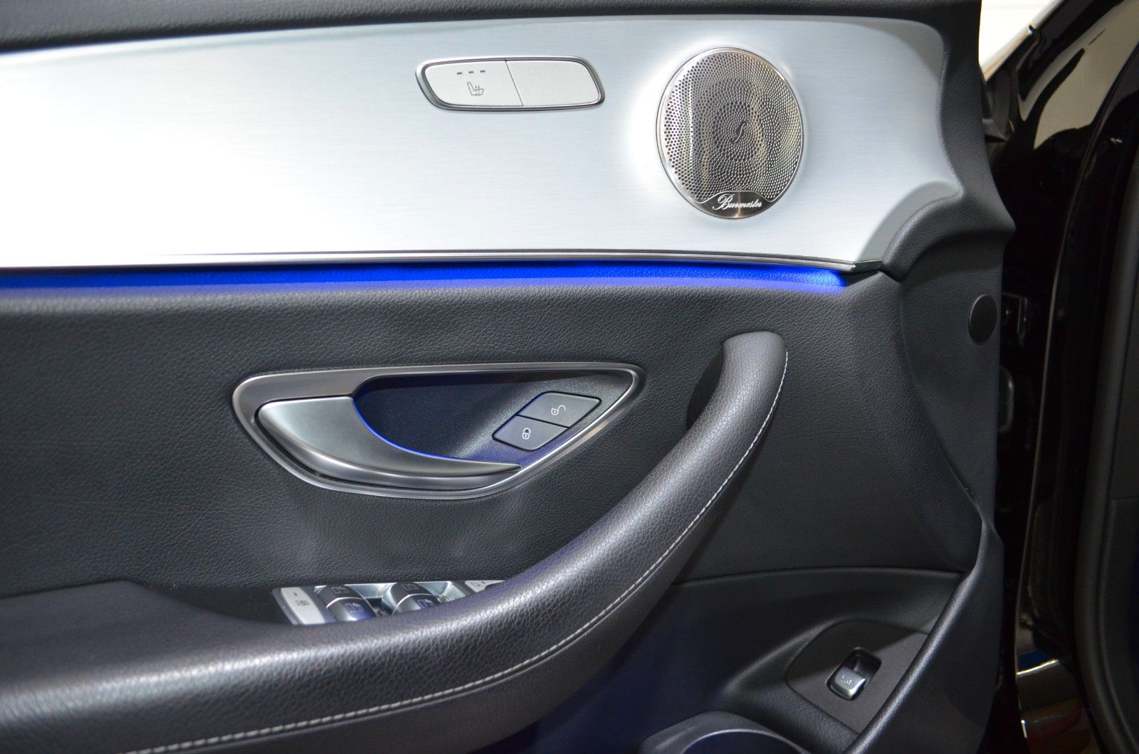 Mercedes-Benz E 220 – Bild 17