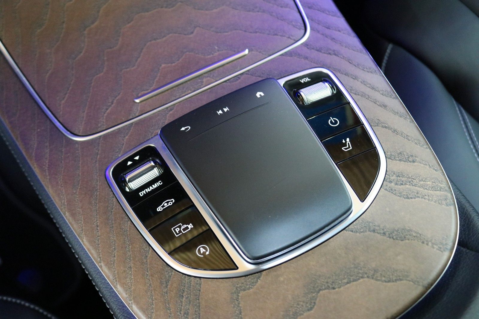 Mercedes-Benz E 400 – Bild 23