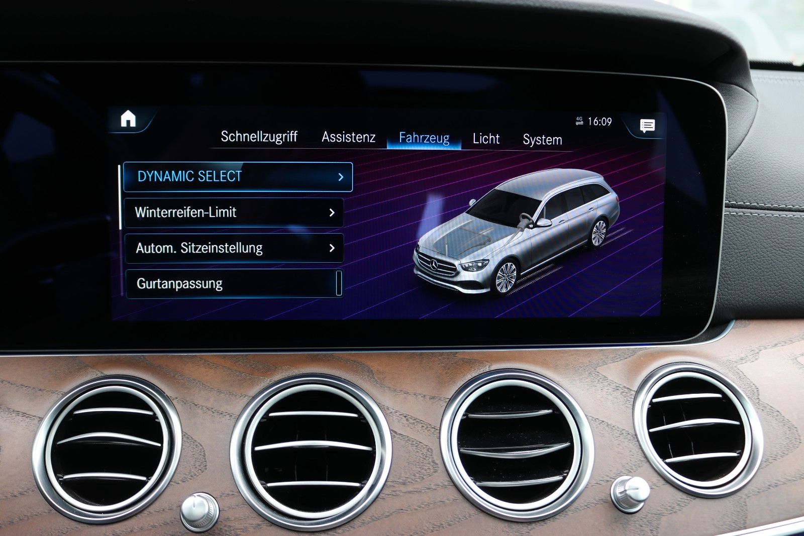 Mercedes-Benz E 400 – Bild 26