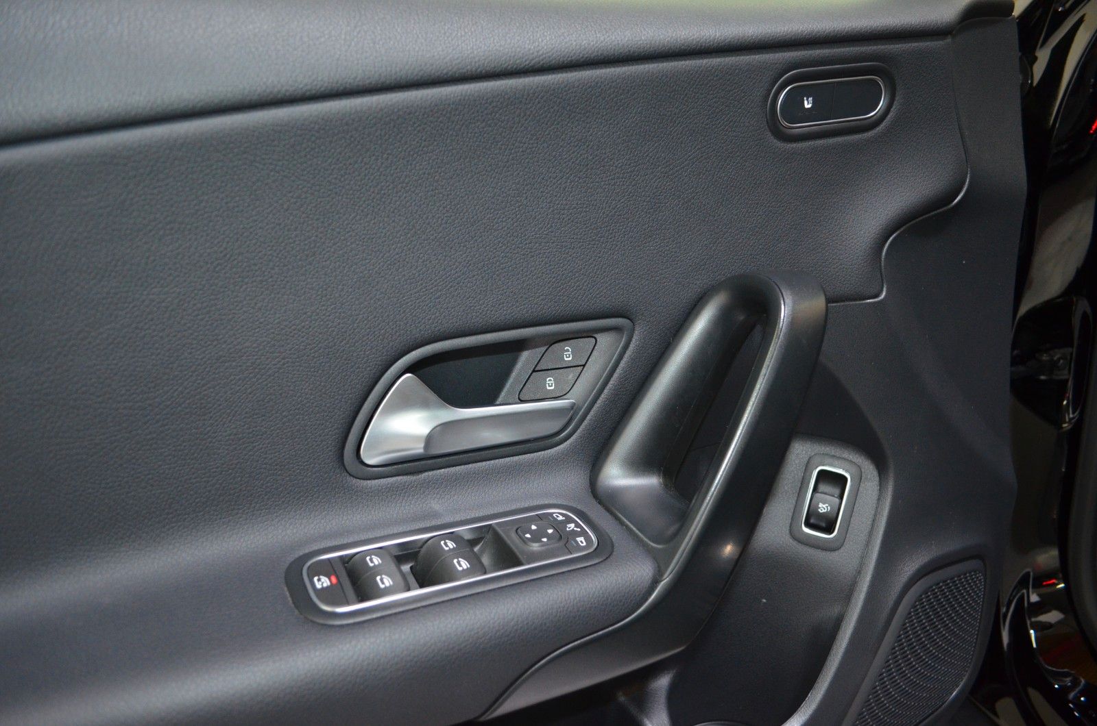 Mercedes-Benz A 220 – Bild 17