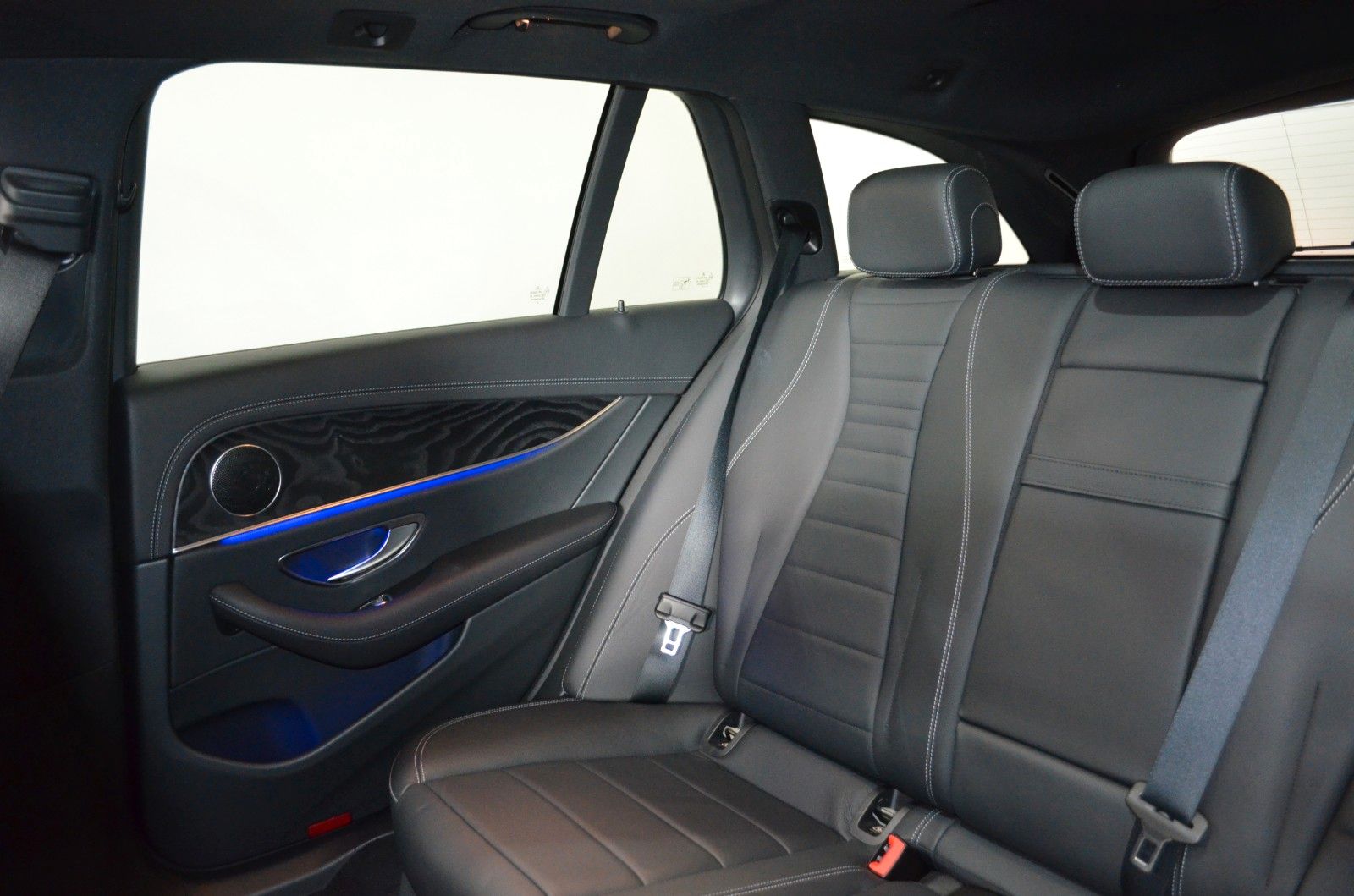 Mercedes-Benz E 300 – Bild 16