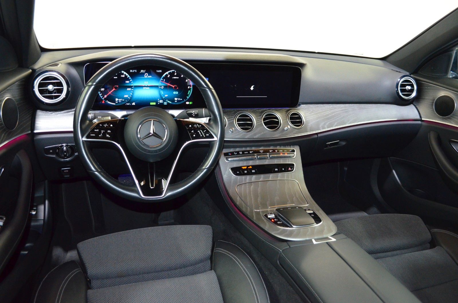Mercedes-Benz E 300 – Bild 24
