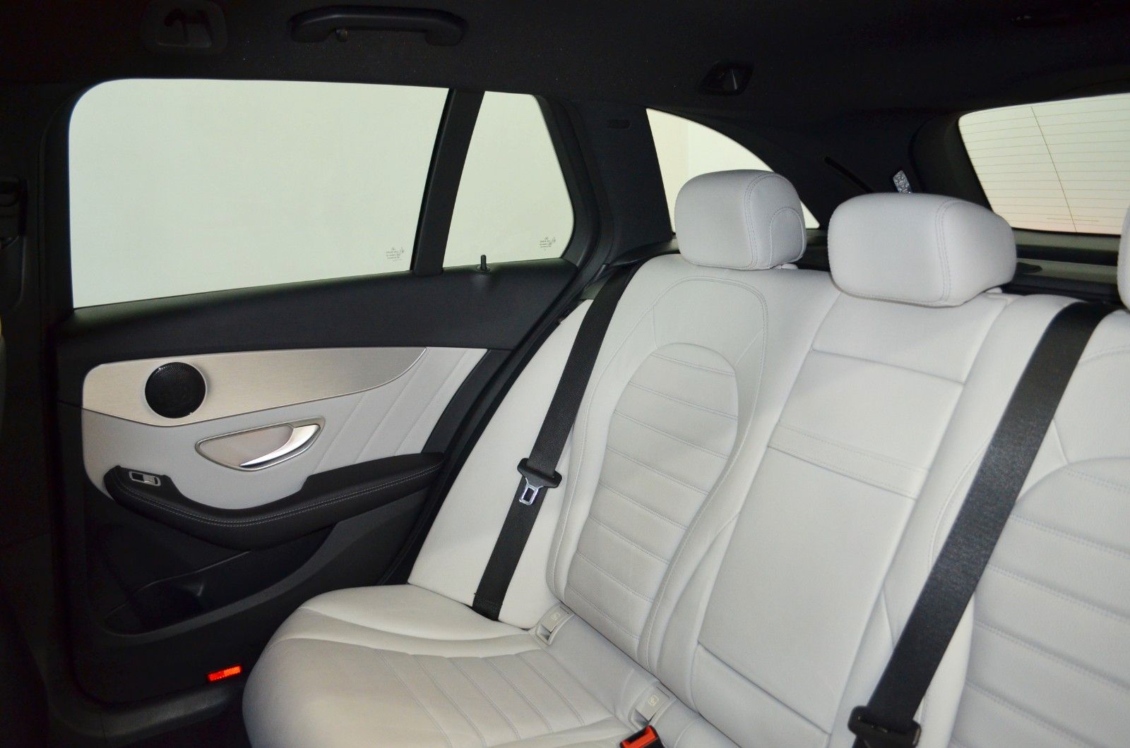 Mercedes-Benz C 400 – Bild 16