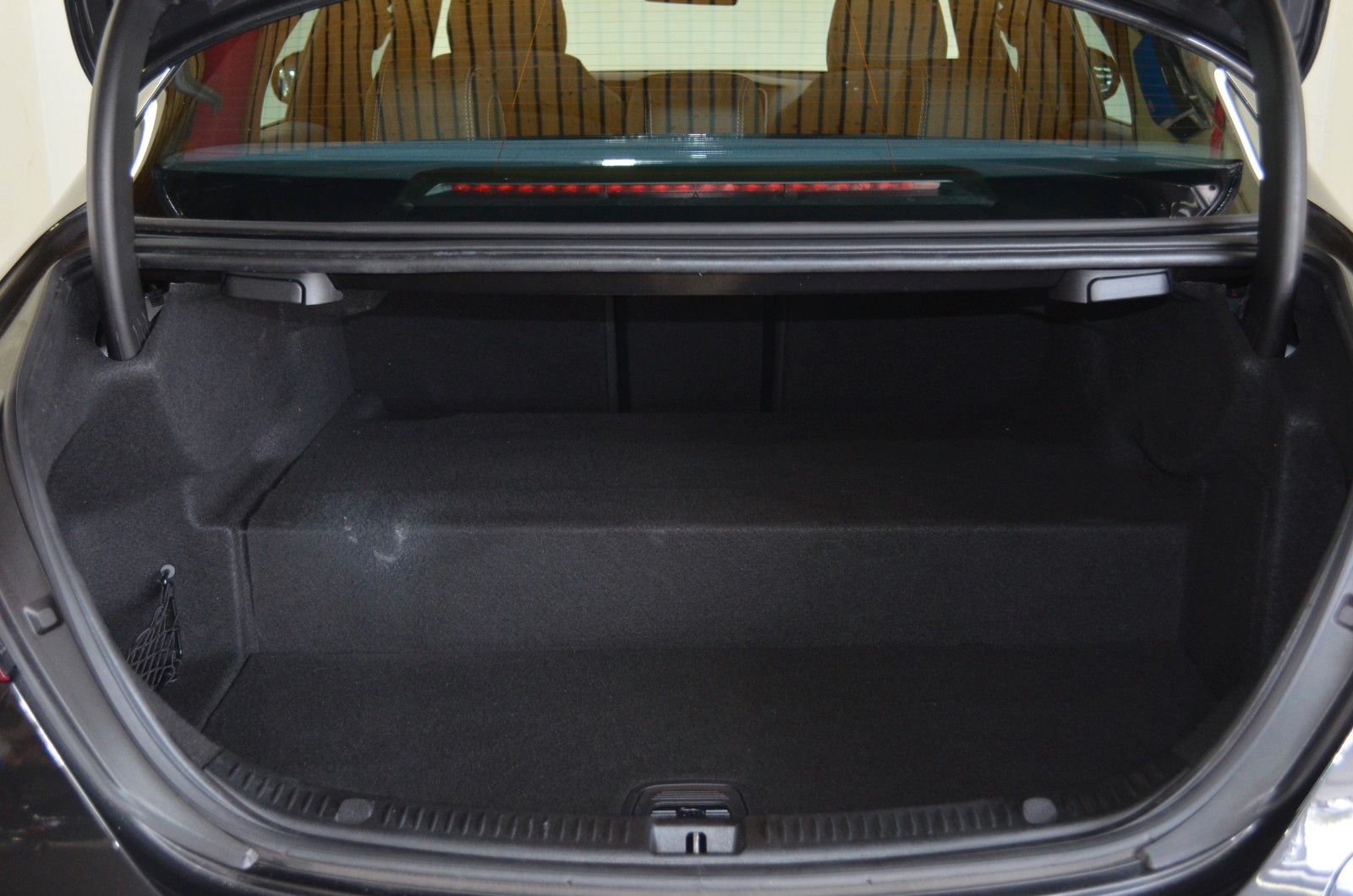 Mercedes-Benz E 300 – Bild 12