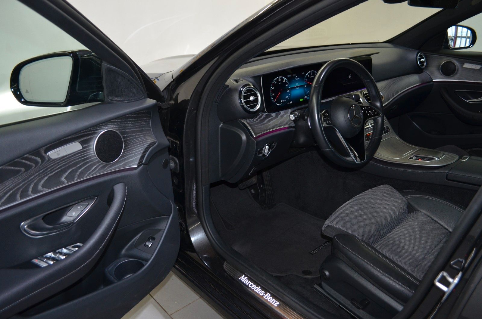 Mercedes-Benz E 300 – Bild 7