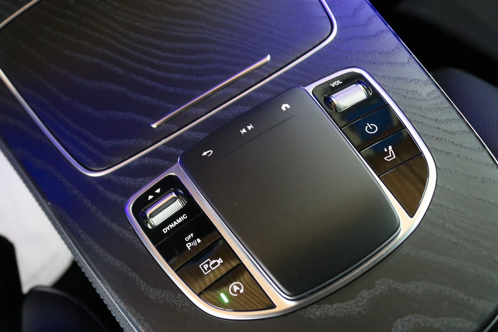 Mercedes-Benz E 220 – Bild 21