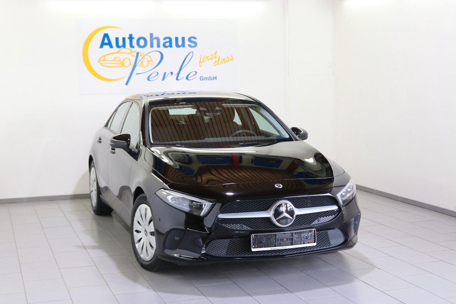 Mercedes-Benz A 220 – Bild 1