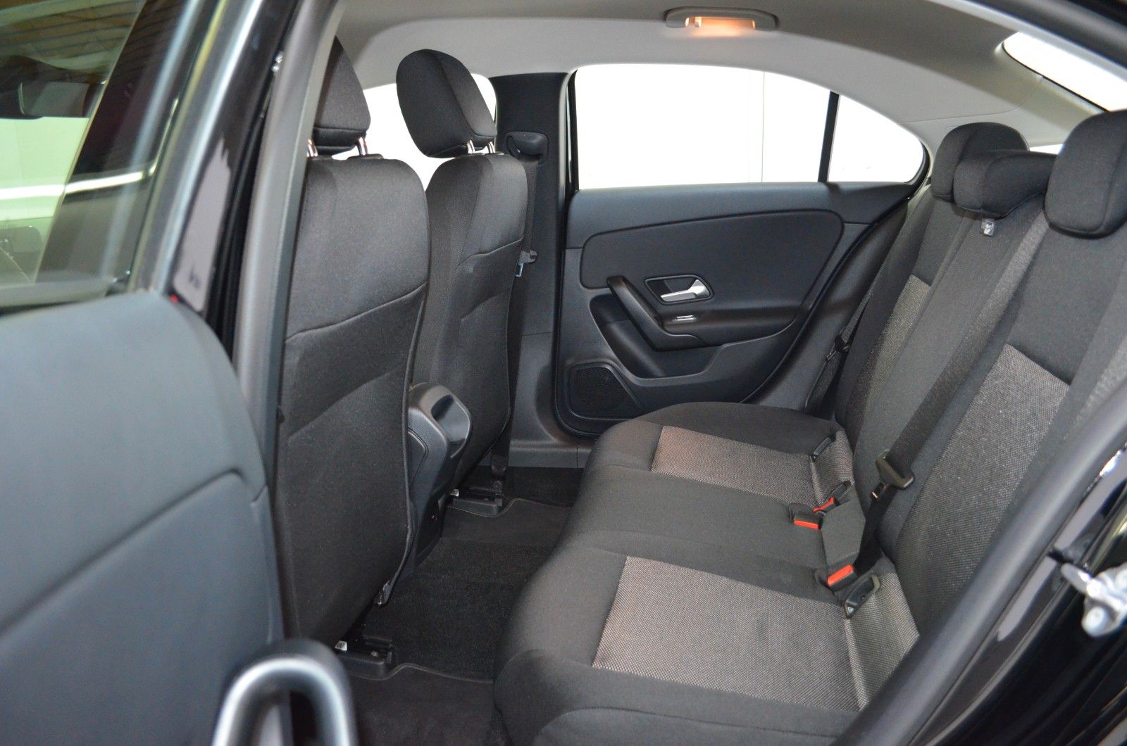 Mercedes-Benz A 220 – Bild 10
