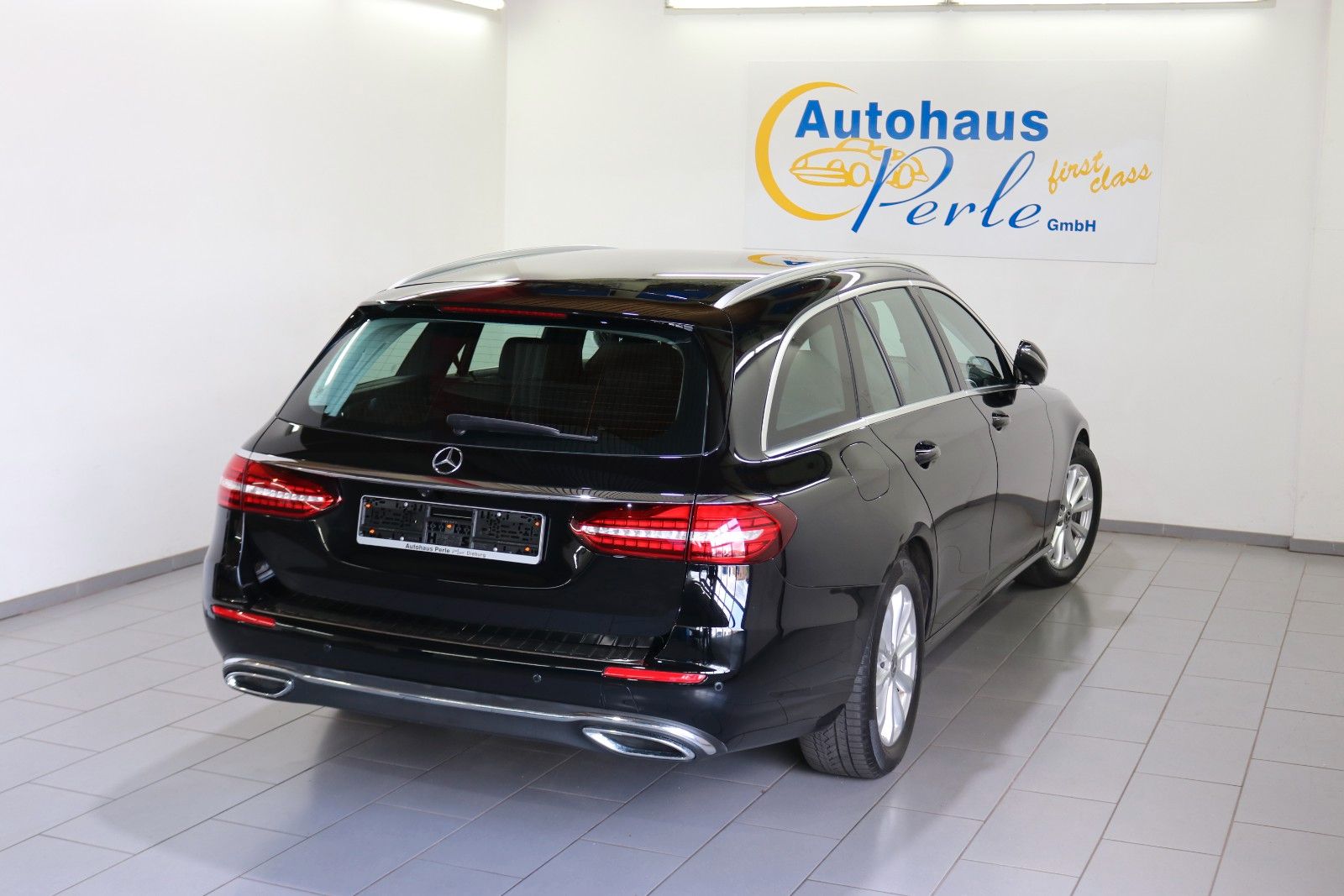 Mercedes-Benz E 220 – Bild 4