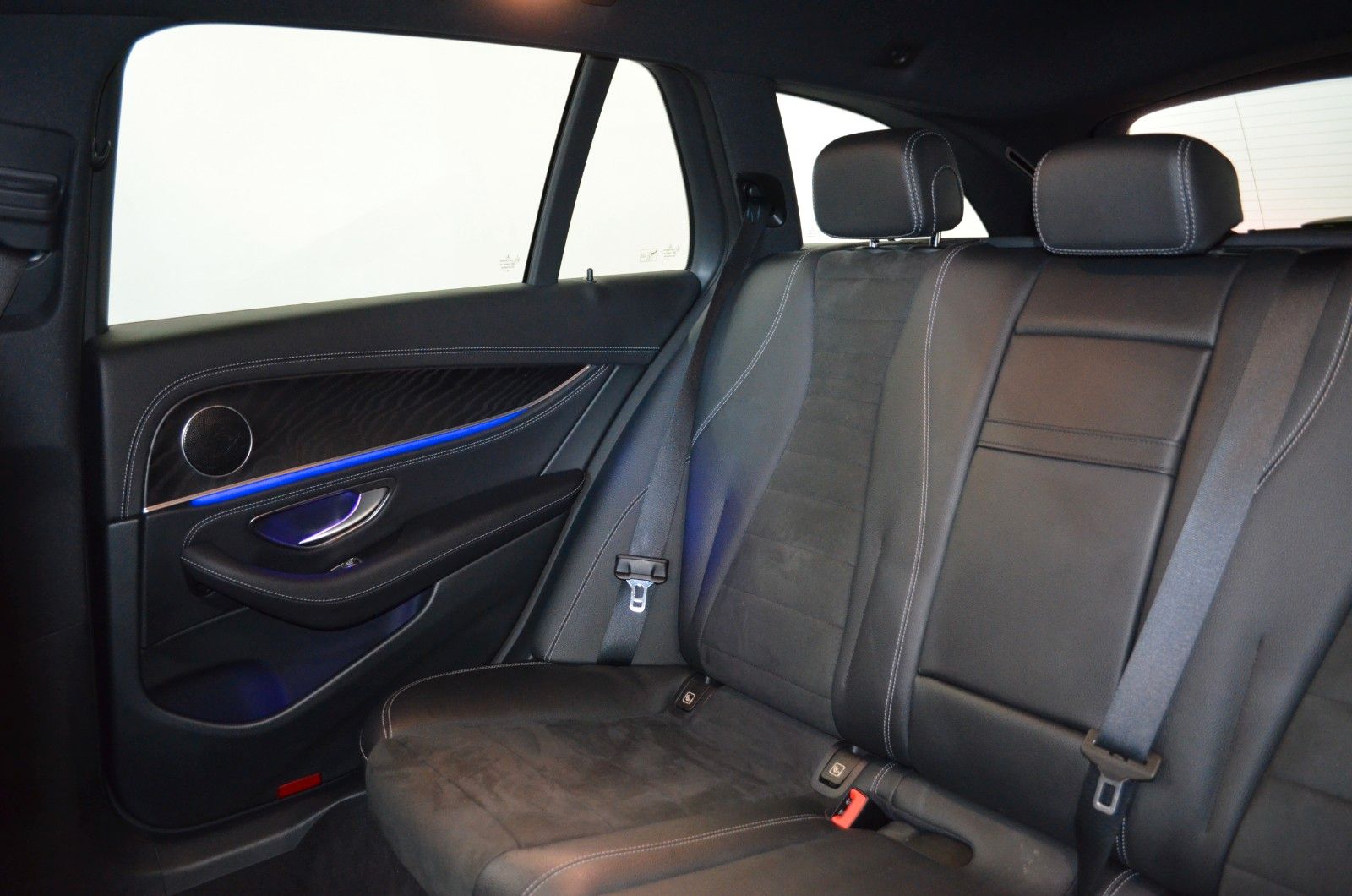 Mercedes-Benz E 220 – Bild 16