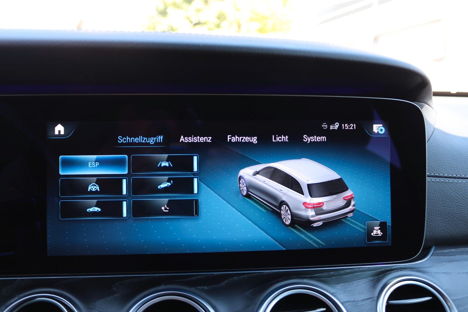 Mercedes-Benz E 220 – Bild 22