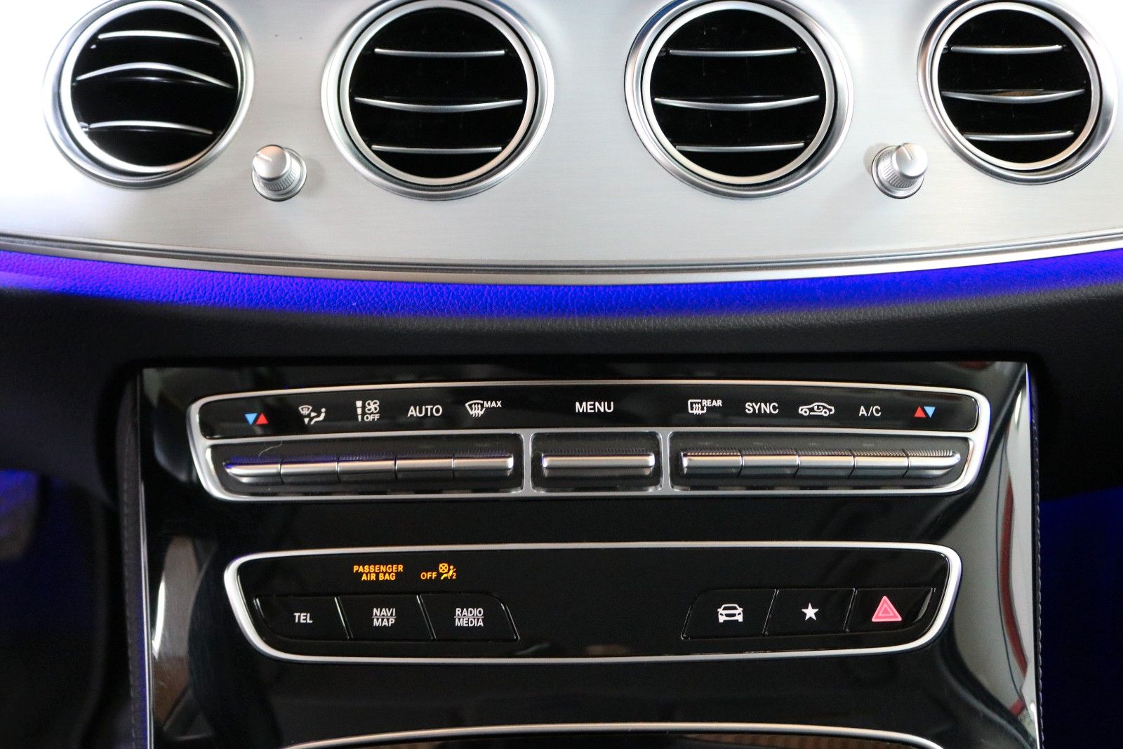 Mercedes-Benz E 220 – Bild 20