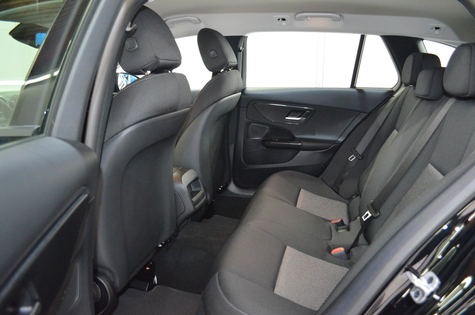 Mercedes-Benz C 220 – Bild 10