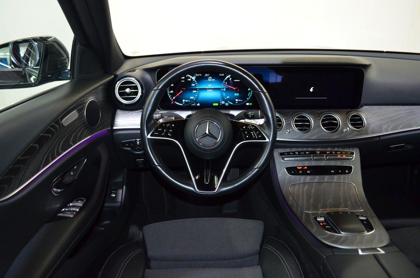 Mercedes-Benz E 300 – Bild 9