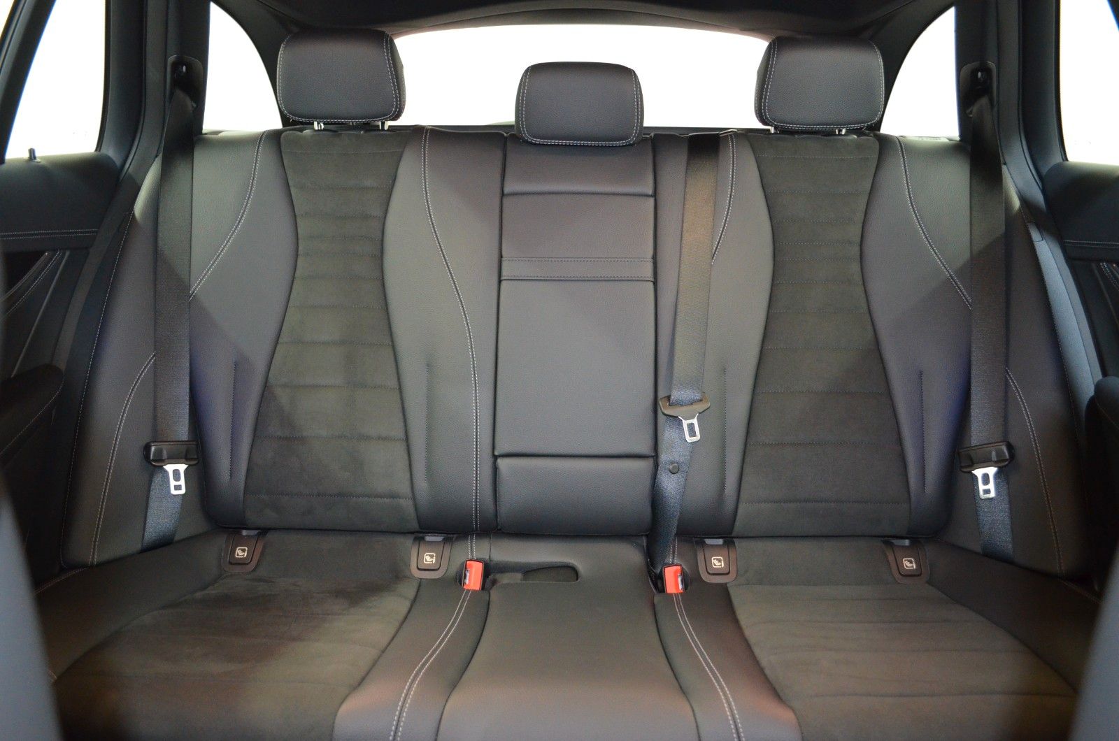 Mercedes-Benz E 400 – Bild 12