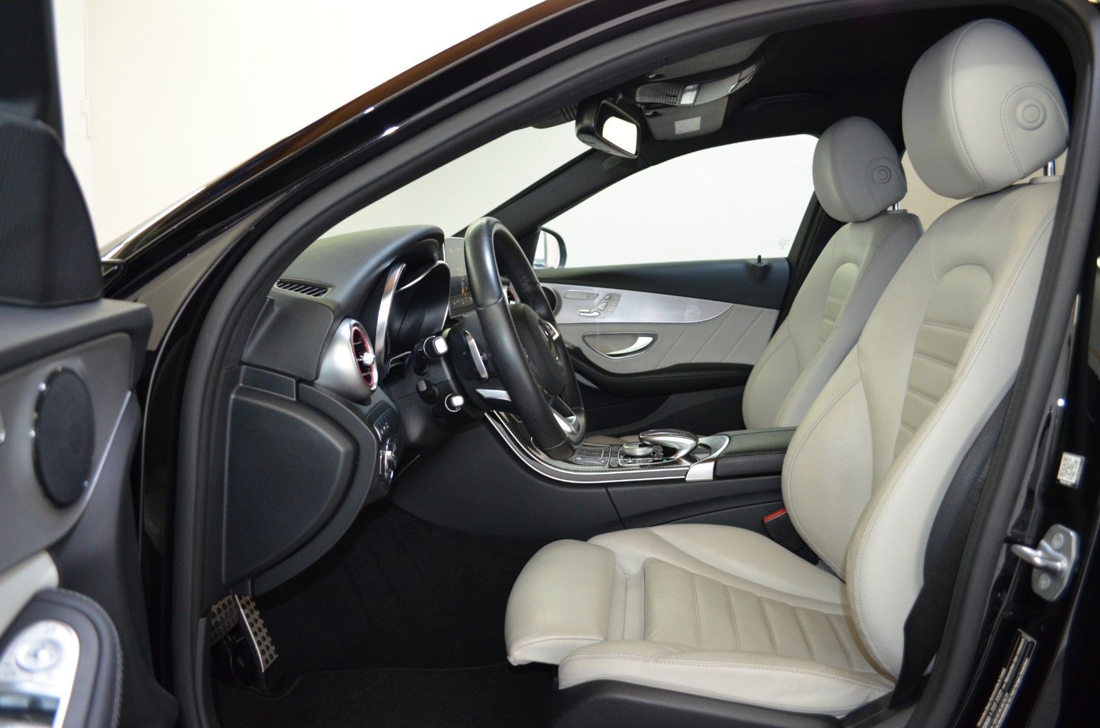 Mercedes-Benz C 400 – Bild 8