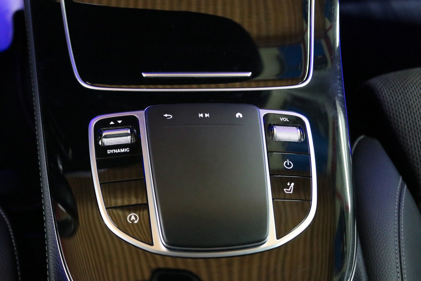 Mercedes-Benz E 220 – Bild 21