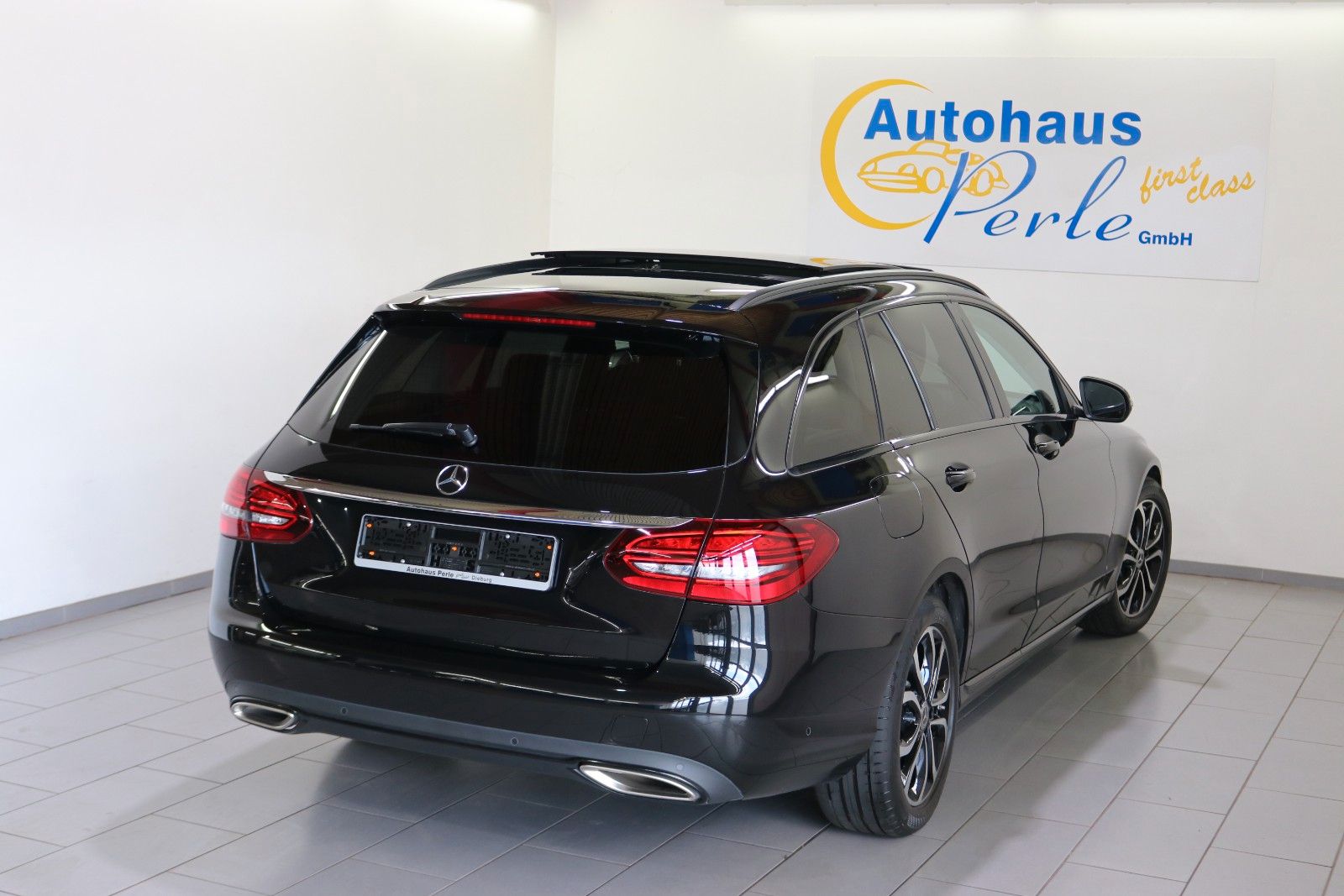 Mercedes-Benz C 300 – Bild 4