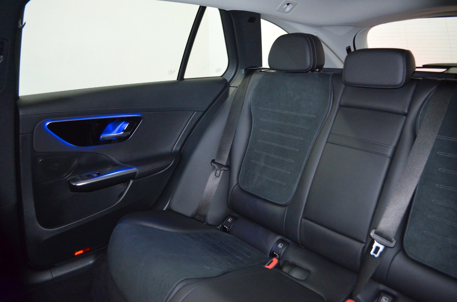 Mercedes-Benz C 200 – Bild 16