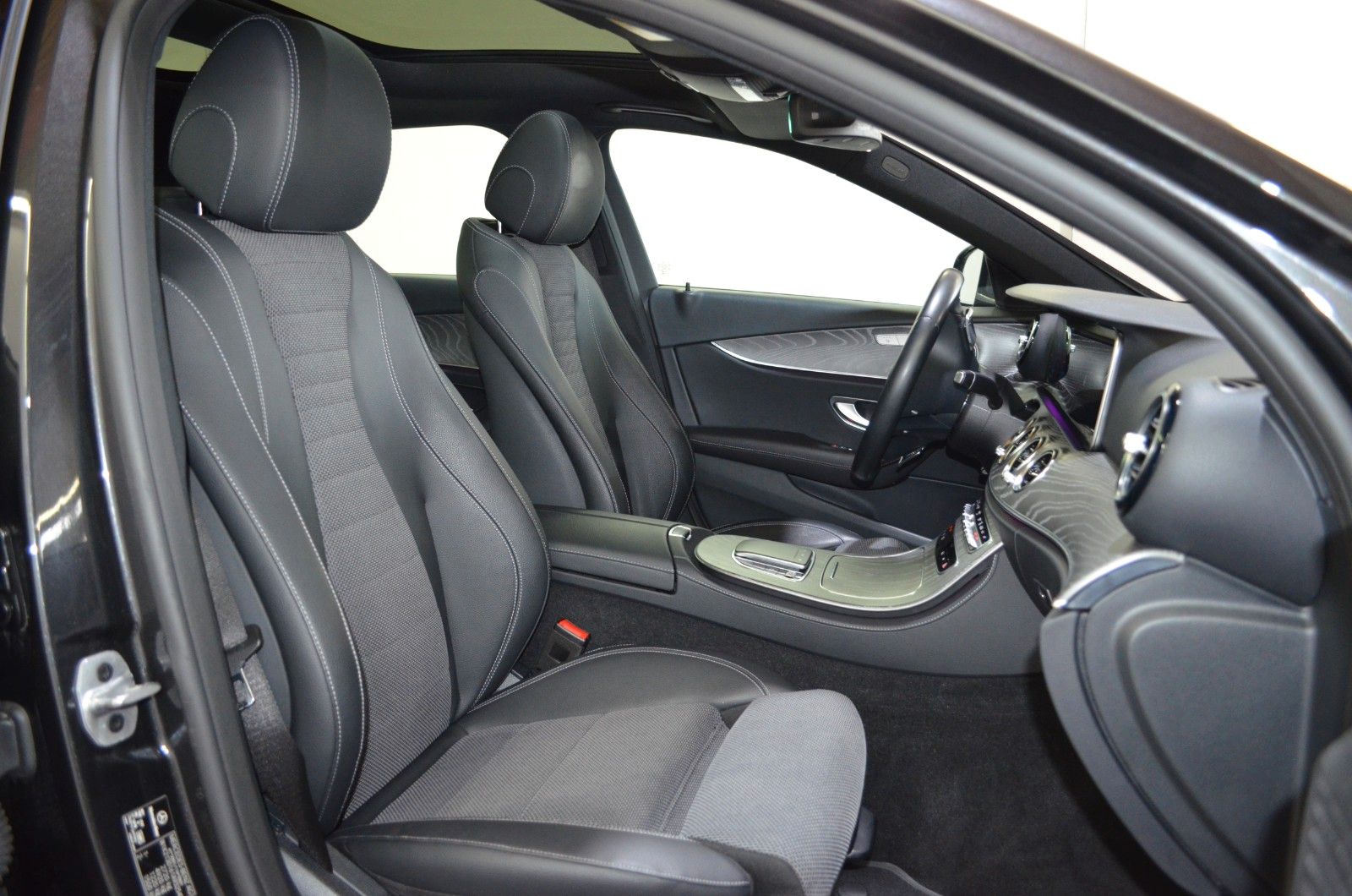 Mercedes-Benz E 300 – Bild 15