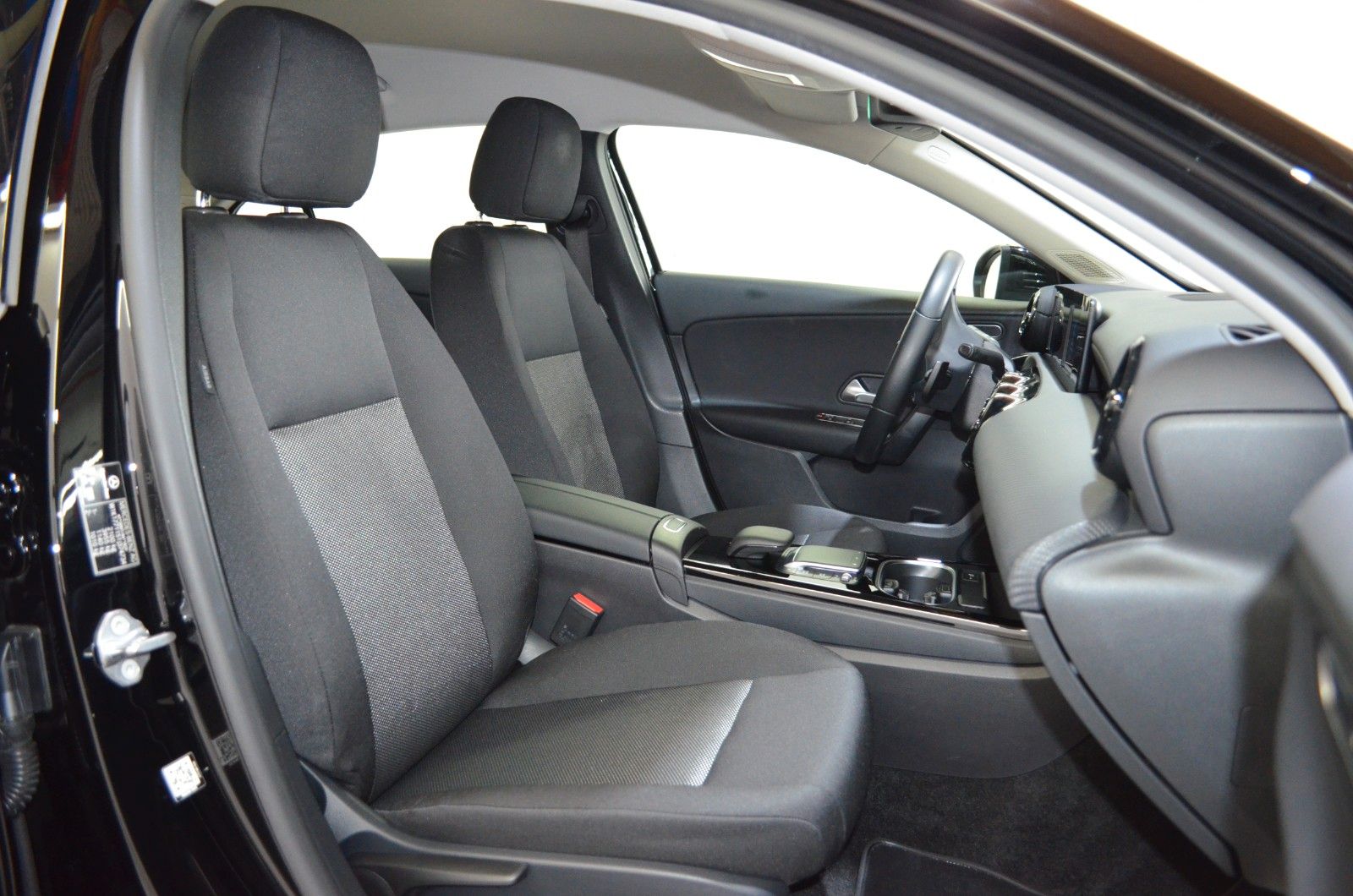 Mercedes-Benz A 220 – Bild 15