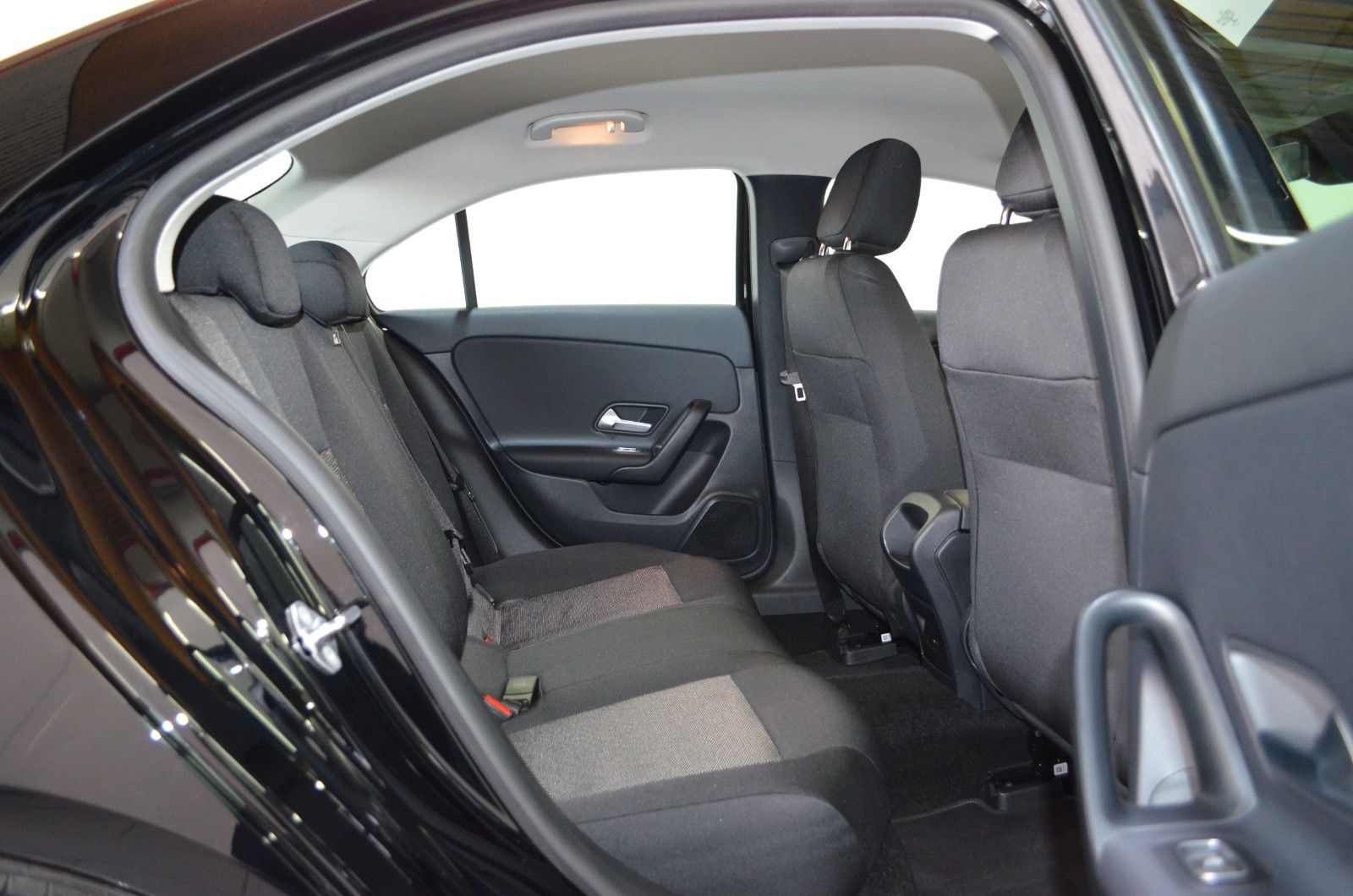 Mercedes-Benz A 220 – Bild 13