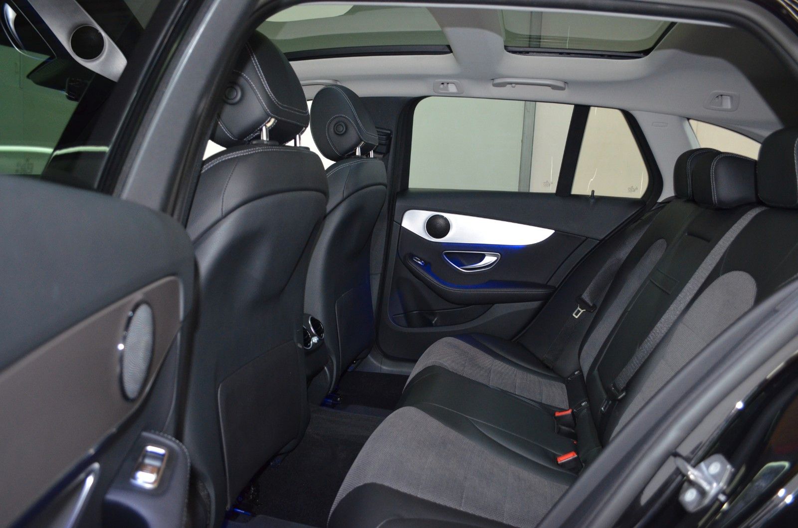 Mercedes-Benz C 300 – Bild 10