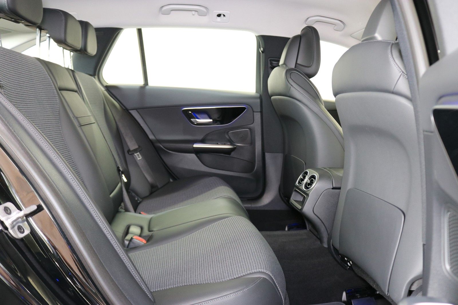 Mercedes-Benz C 220 – Bild 13