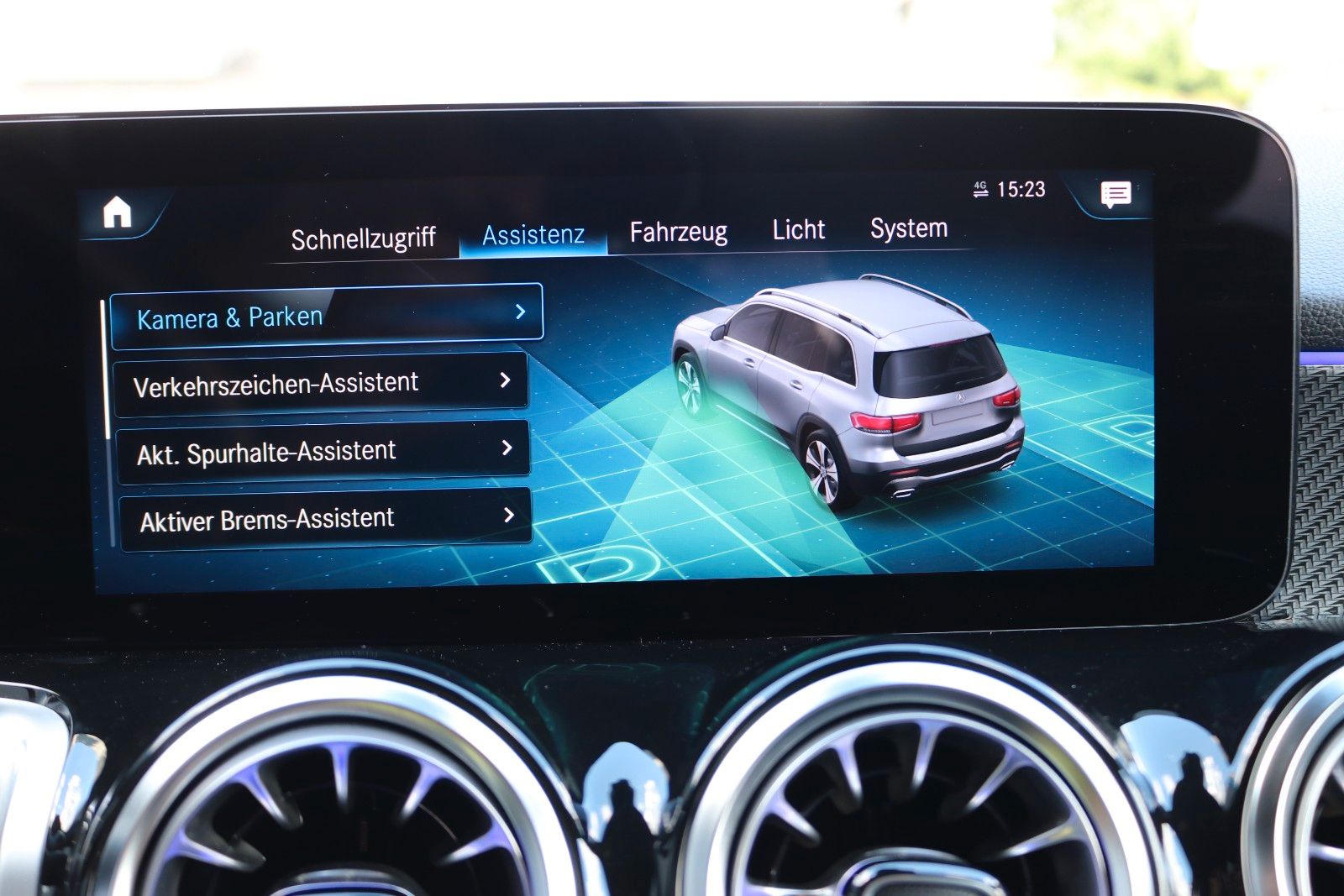 Mercedes-Benz GLB 220 – Bild 25