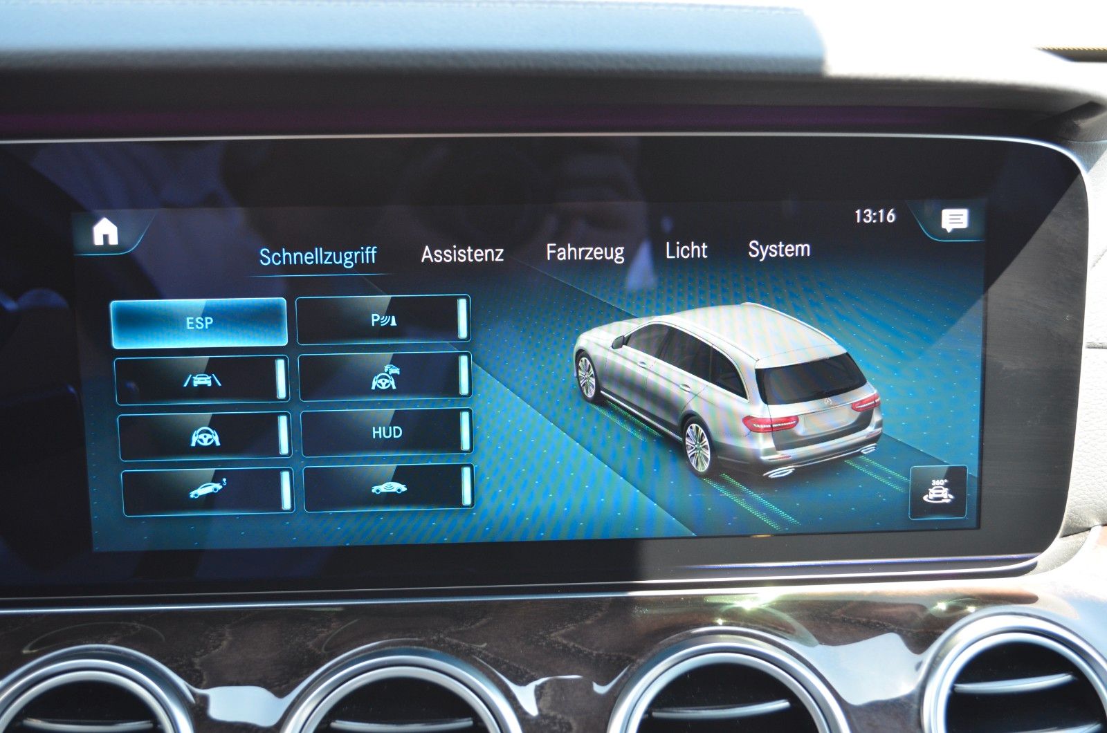 Mercedes-Benz E 400 – Bild 25