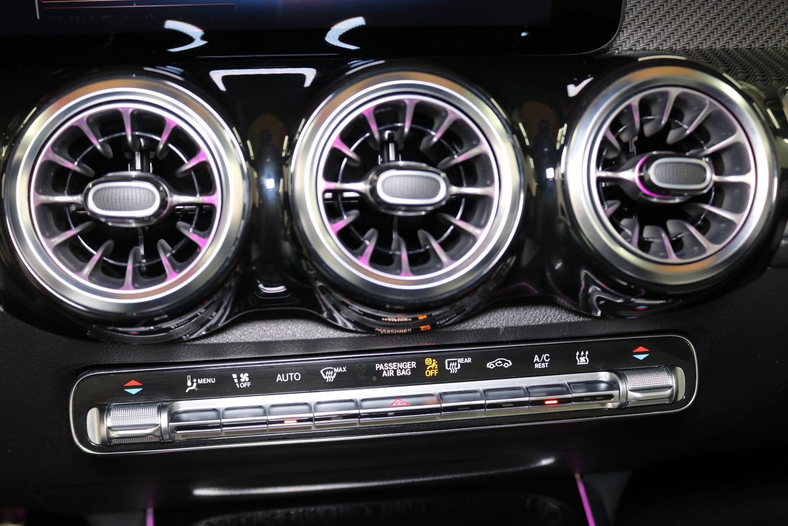 Mercedes-Benz GLB 220 – Bild 24