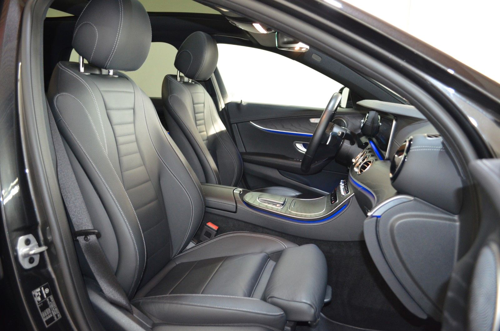Mercedes-Benz E 300 – Bild 15