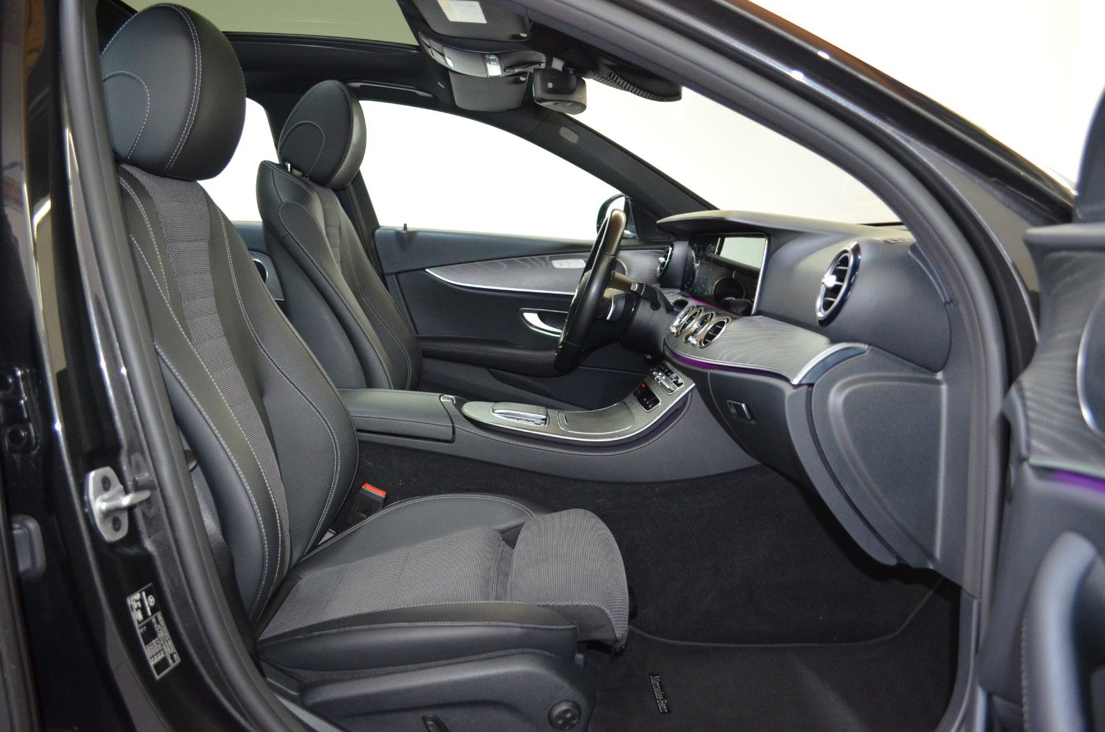 Mercedes-Benz E 300 – Bild 14