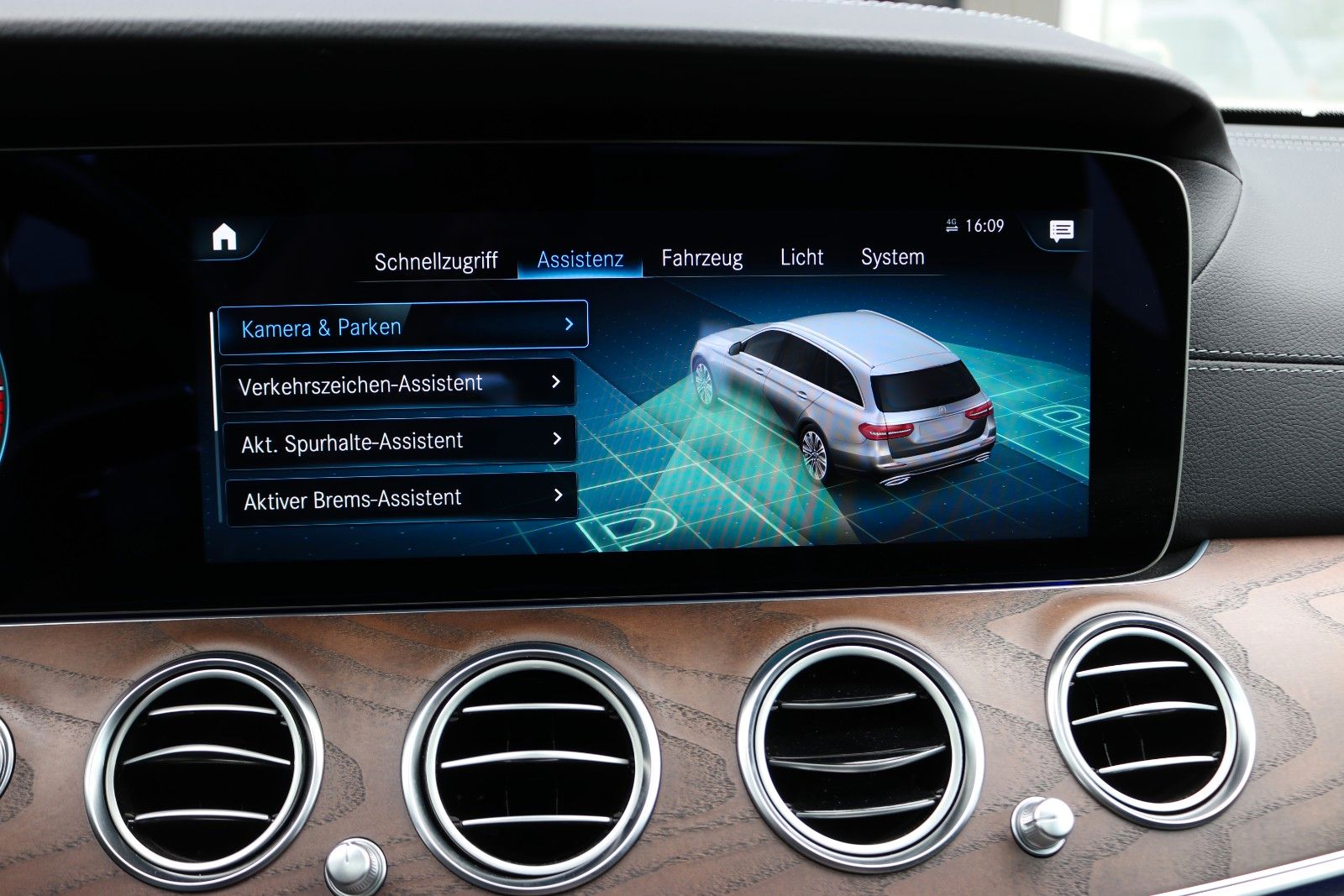Mercedes-Benz E 400 – Bild 25