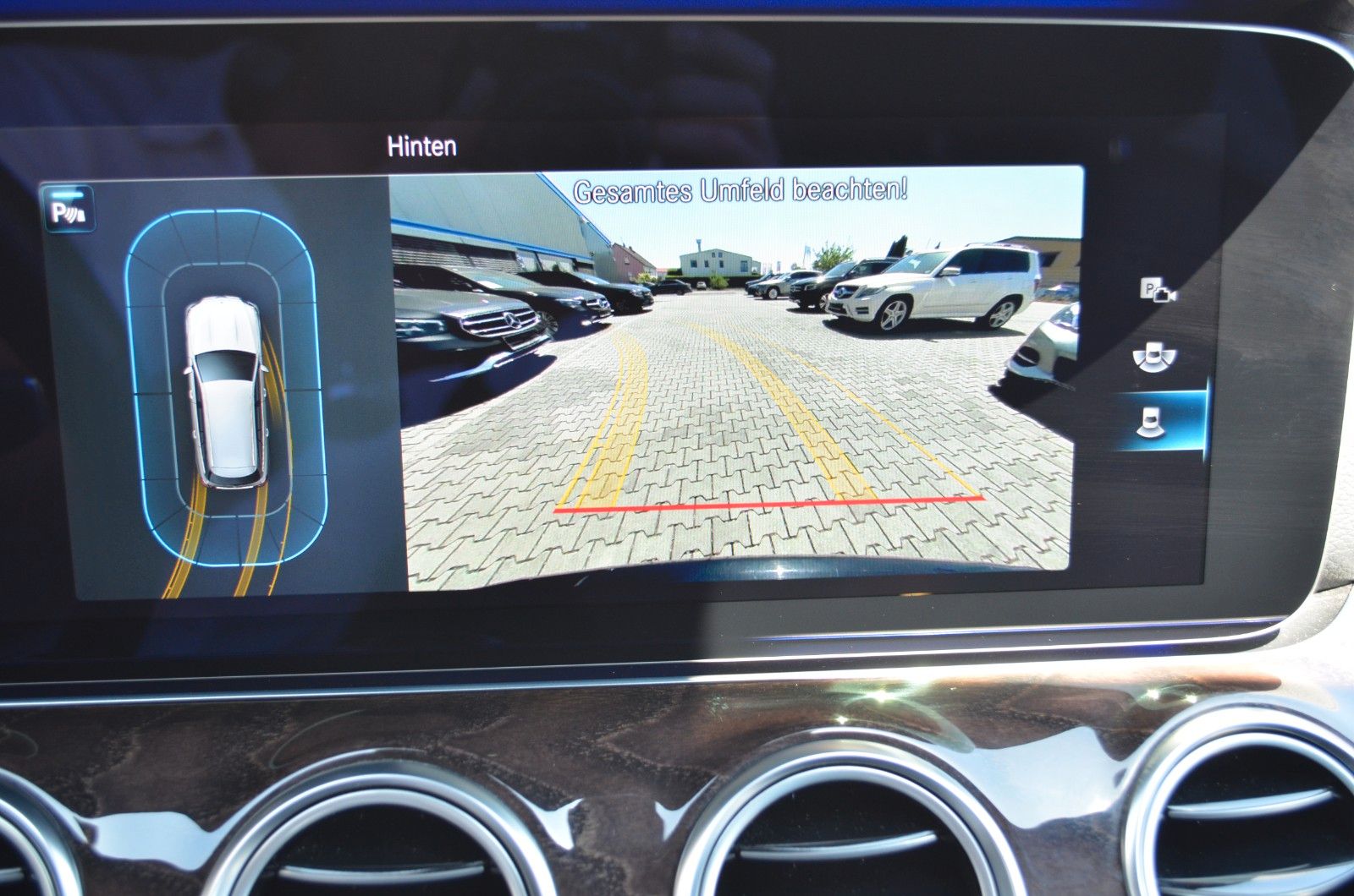 Mercedes-Benz E 400 – Bild 31