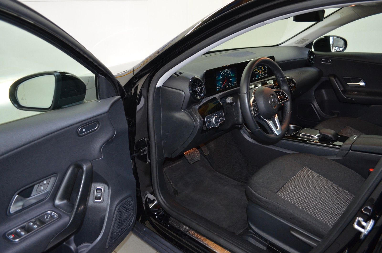 Mercedes-Benz A 220 – Bild 7