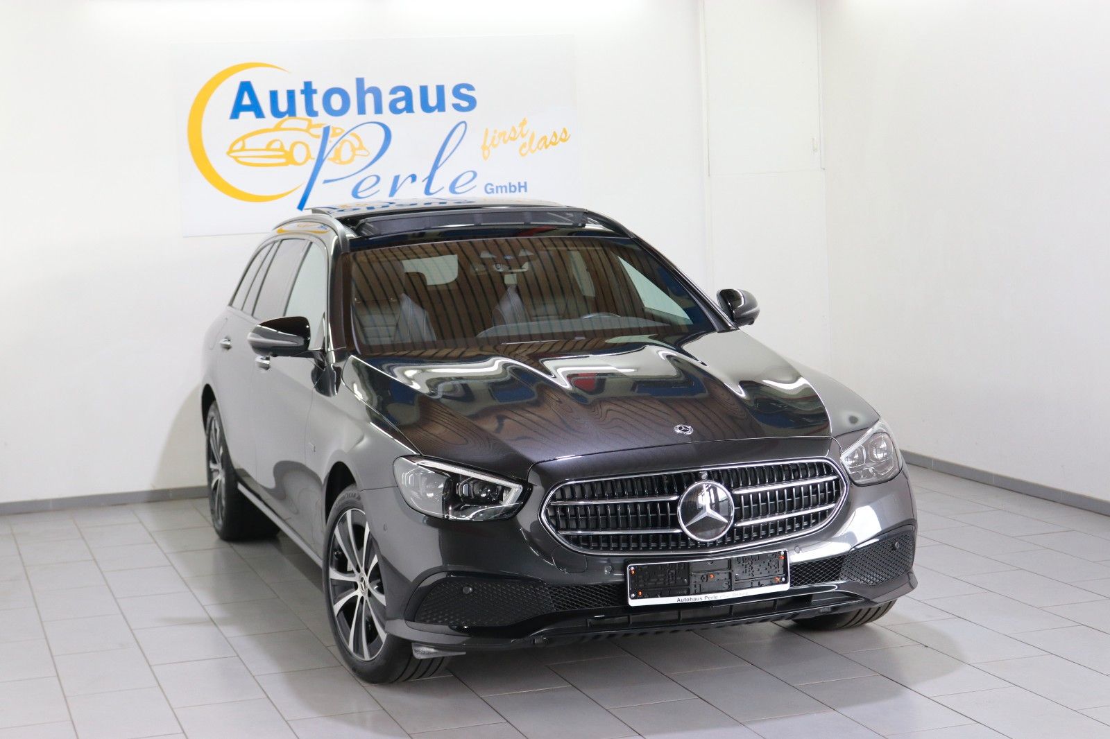 Mercedes-Benz E 300 – Bild 1